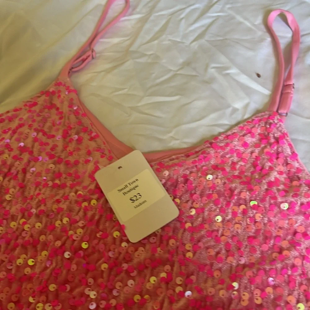 Sequin tank - Picture 2 of 4